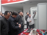 出席全國智能化及電氣化冶金工程技術(shù)交流會(huì )的領(lǐng)導、專(zhuān)家蒞臨公司視察指導工作